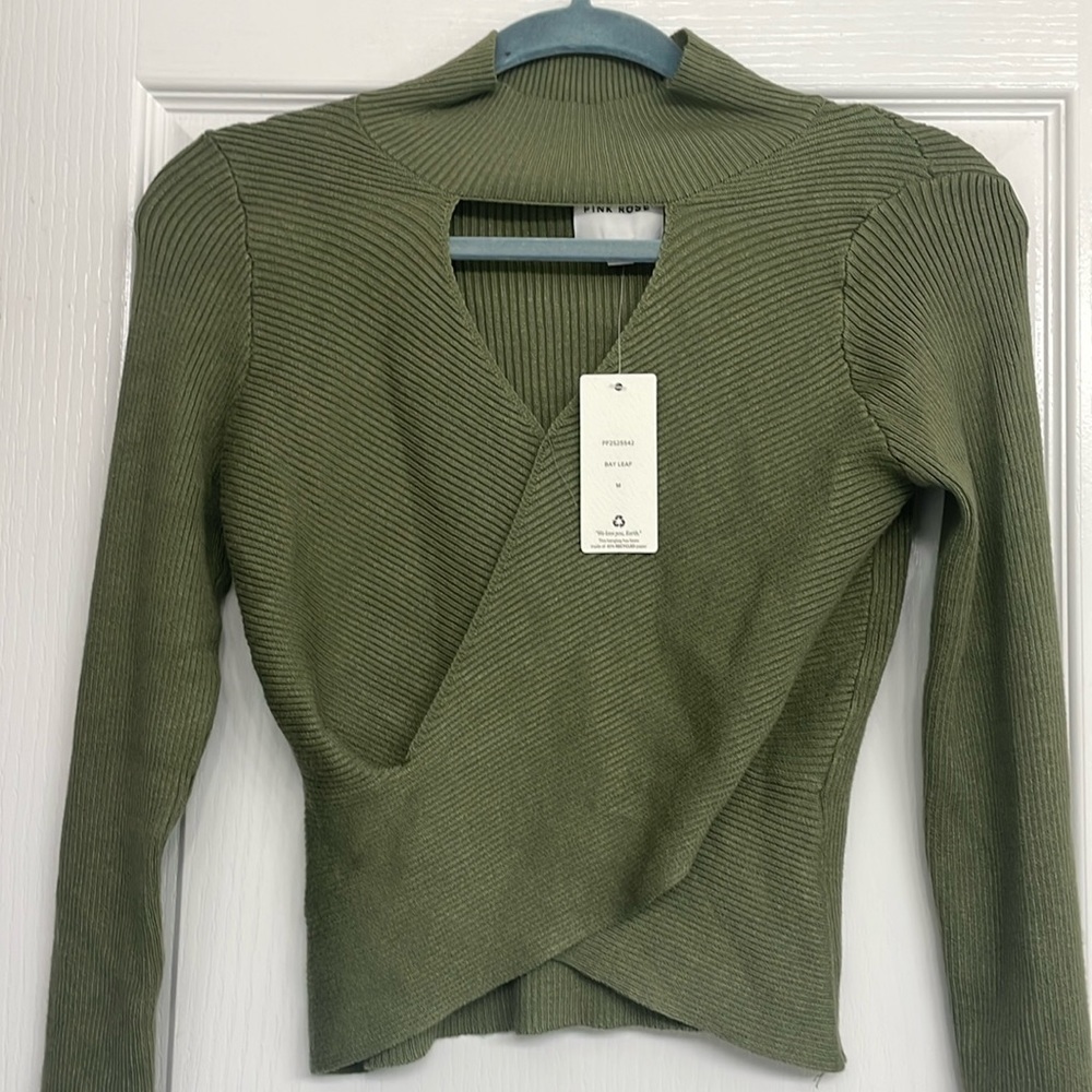 Pink Rose Sweater - NWT AND NEVER WORN